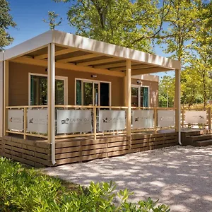 Ferienpark Mobile Homes Premium Relax Park Umag By Camp4you, Karigador